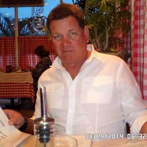 Meet your Posher, Carlos